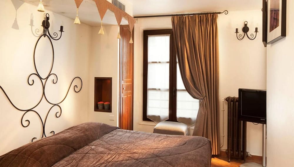 HOTEL CASTEX 16/54