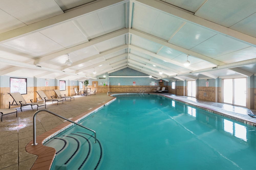 swimming pool spa