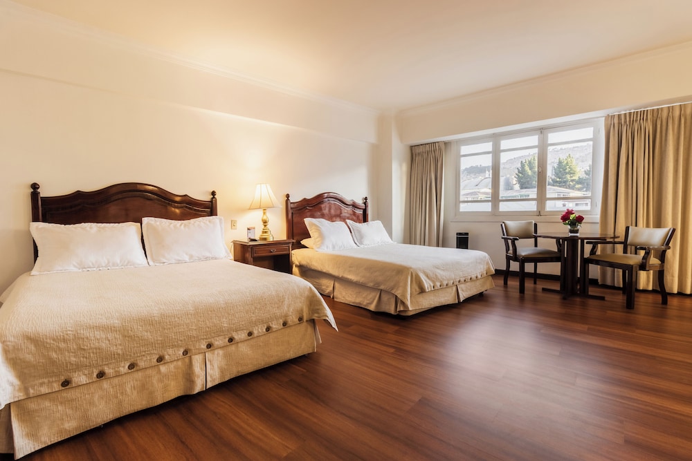 Family, Twin Beds