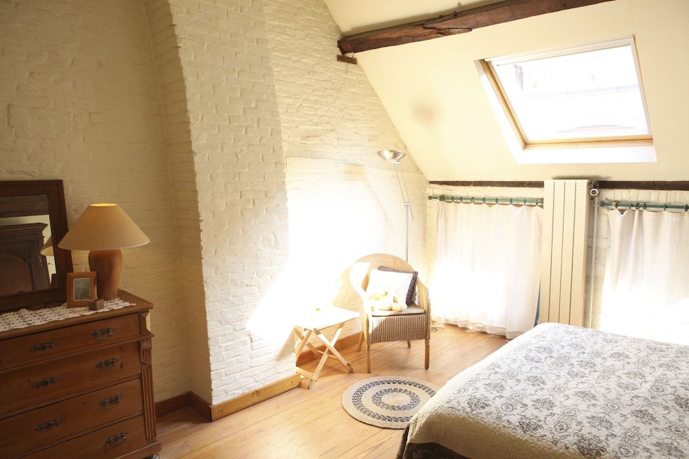 Carmelites Guest House 22/23