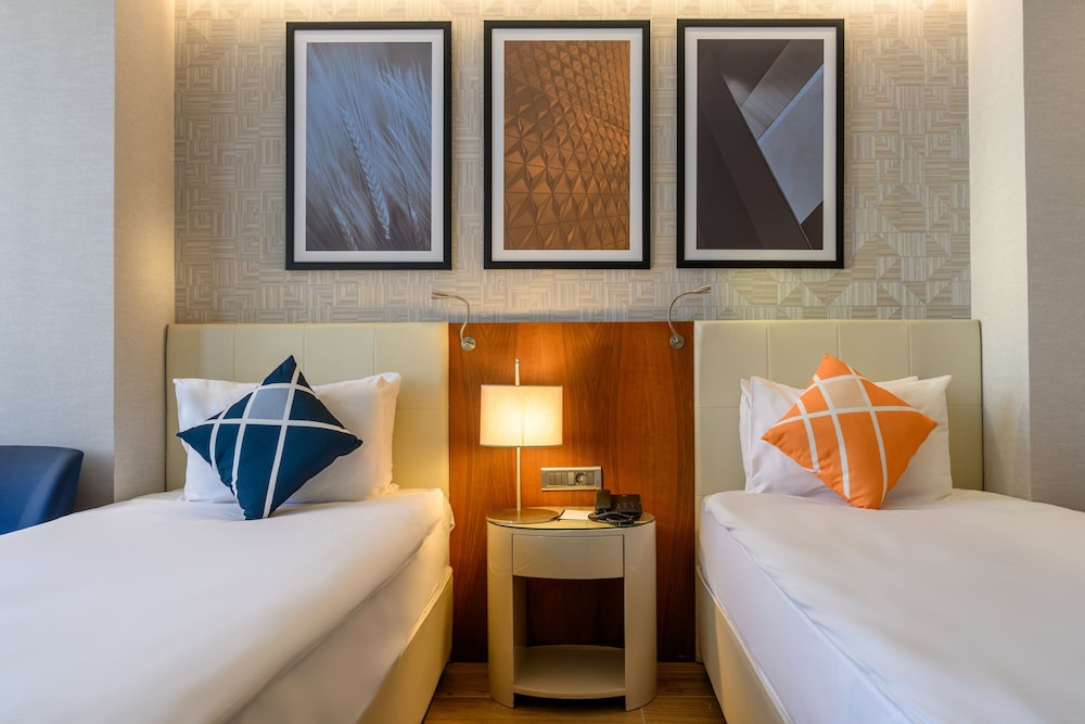 Four Points Flex by Sheraton Istanbul Taksim Square 9/54
