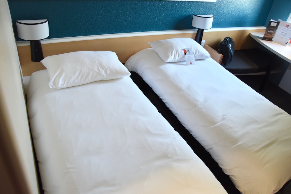 Ibis Narbonne 19/66
