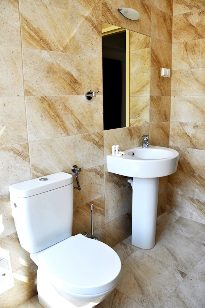 Hotel Santi 51/56
