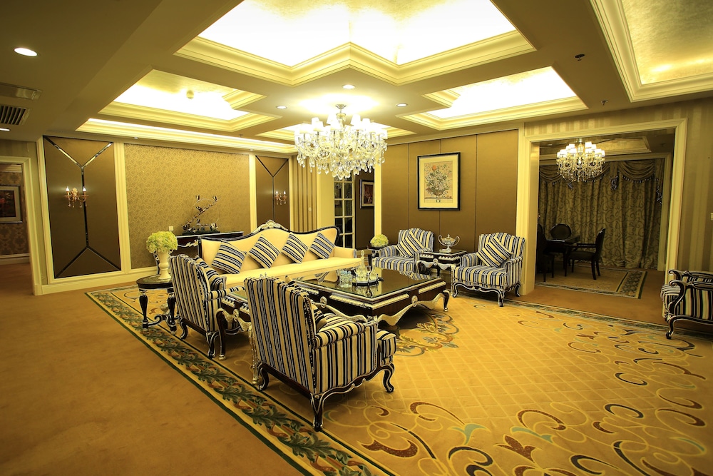 Country Garden Phoenix Hotel XingAnMeng 28/38