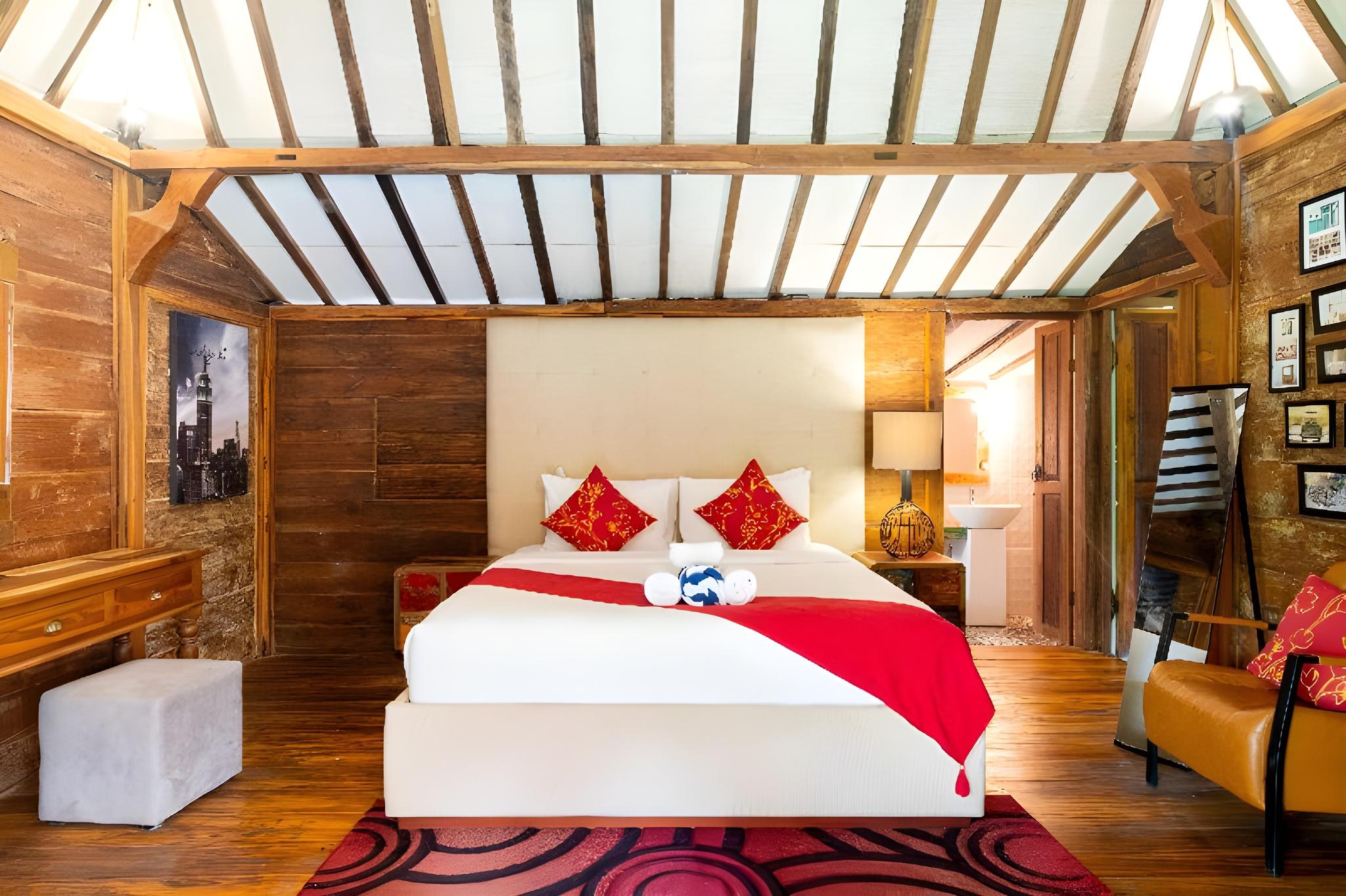 Heritage, Wooden, Villa
