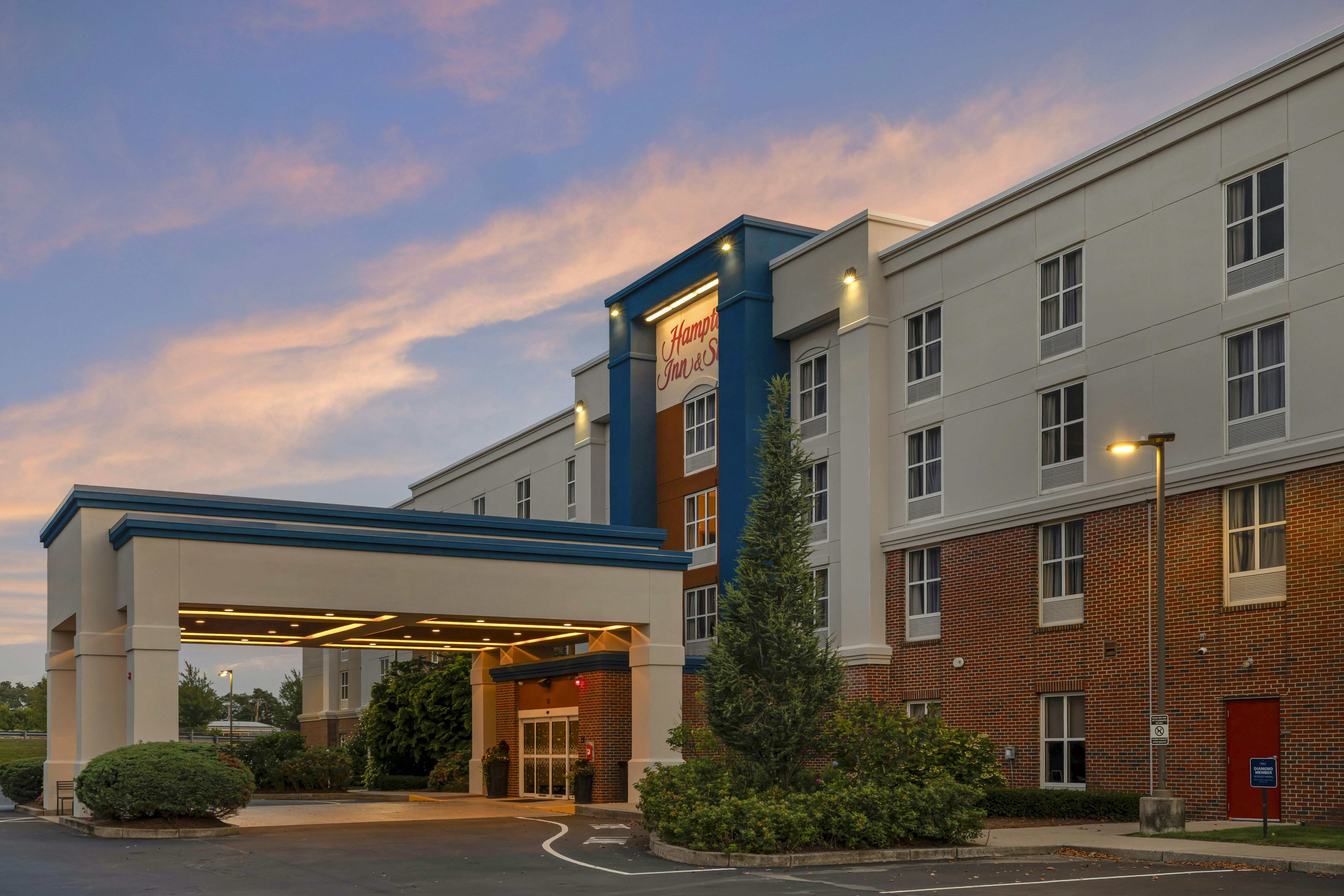 Hampton Inn & Suites Plymouth 6/25