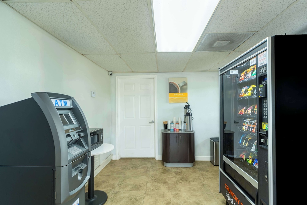 Motel6 Livingston, TX 37/53