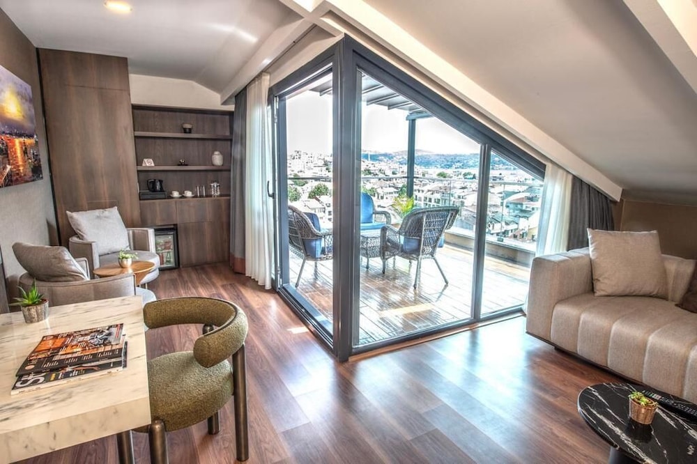 HOTEL BOSFORA 32/50