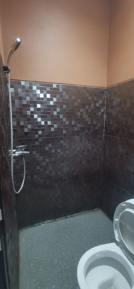 Hotel O Balikpapan near Siloam Hospital formerly Syafla Guest House 44/45