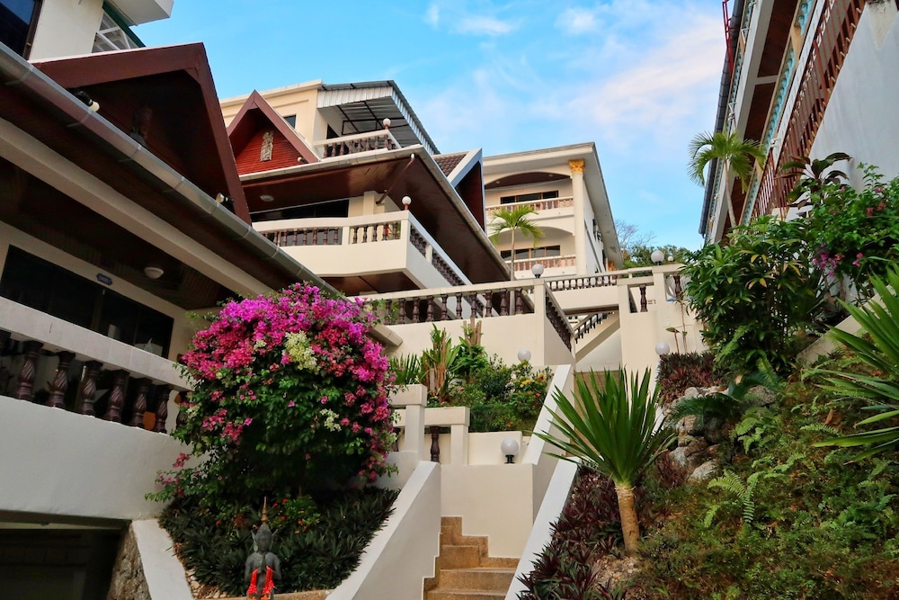 BLUE SKY RESIDENCE 55/58