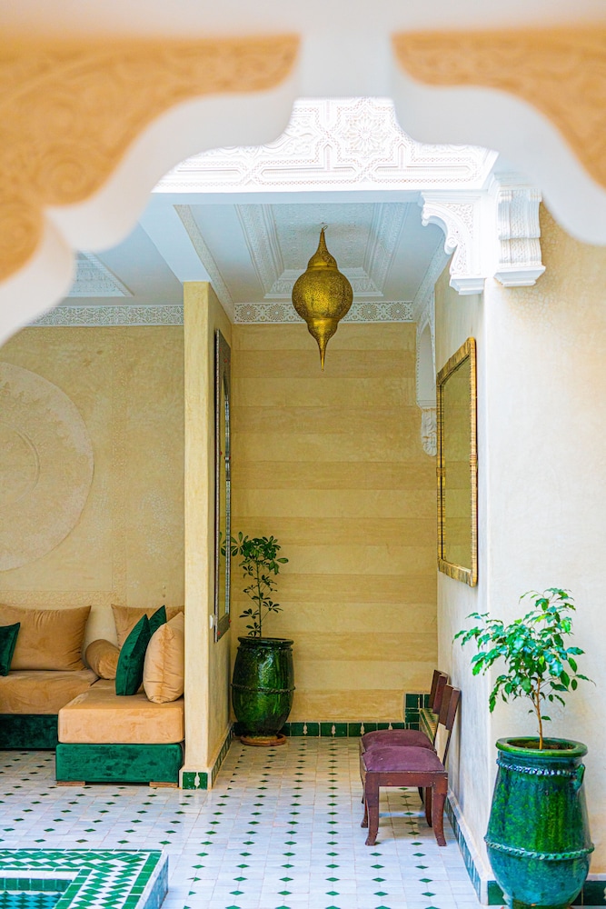 Riad Louaya 9/79