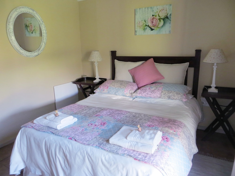 Ash River Lodge B B 16/50