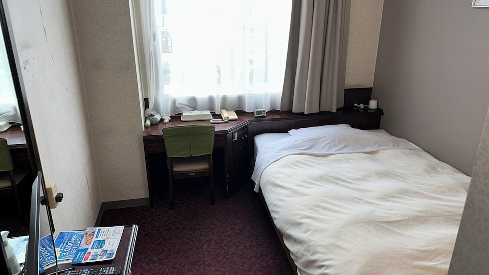 Hotel Crown Hills Miyoshi 9/40