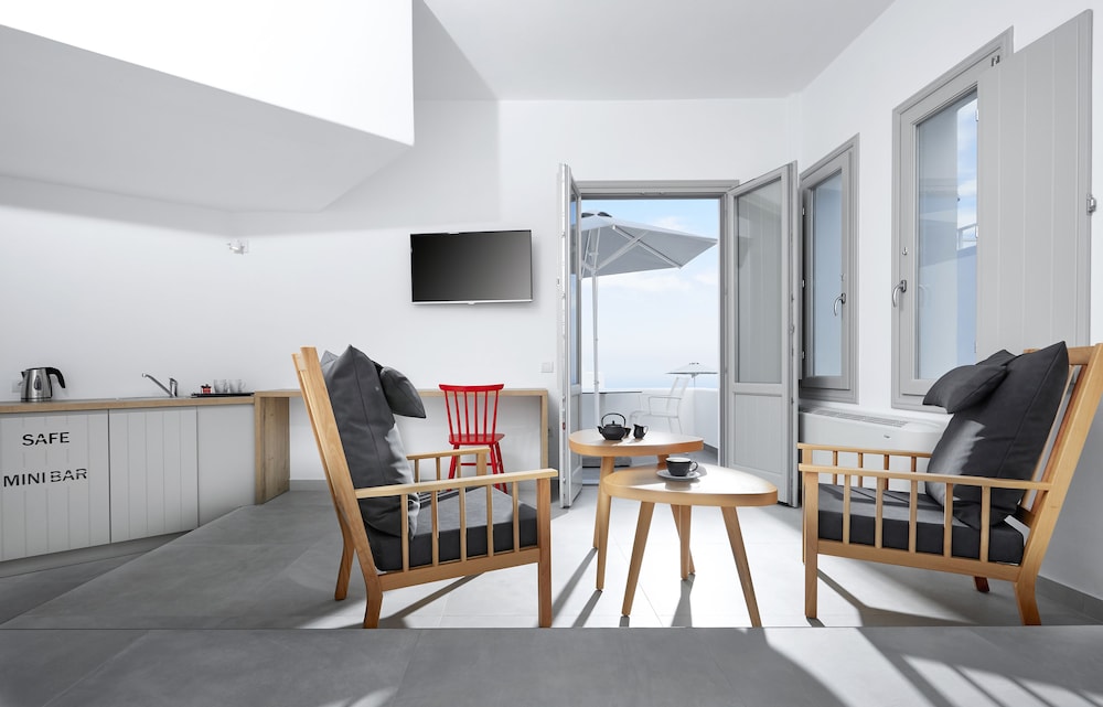 APERANTO SUITES 53/70