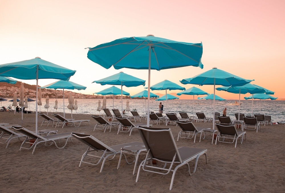 Marina Foca Hotel 42/50