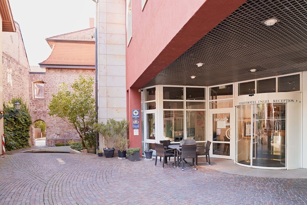 Stadthotel Engel 42/50