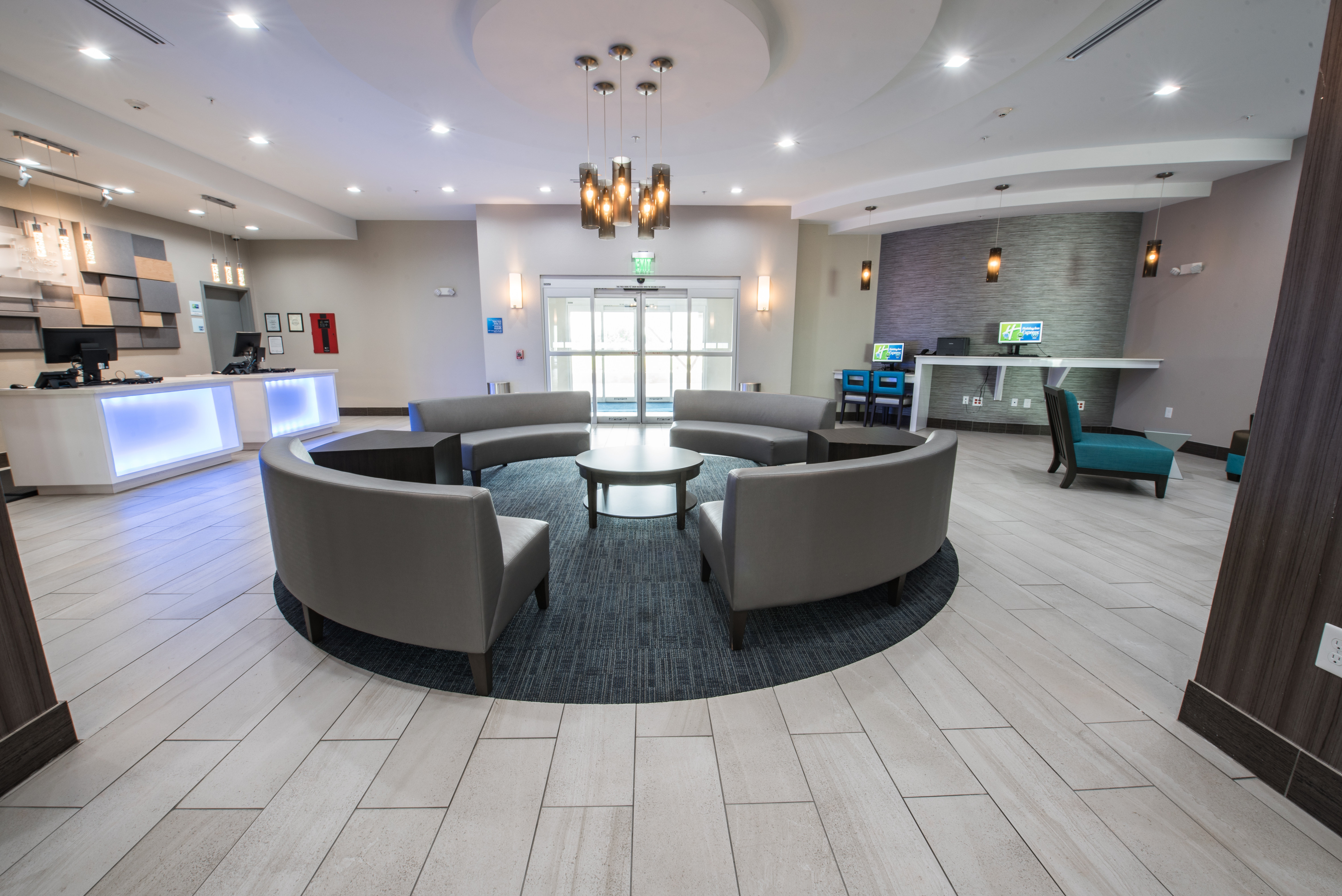 Holiday Inn Express Suites Houston Se Airport Area 49/71