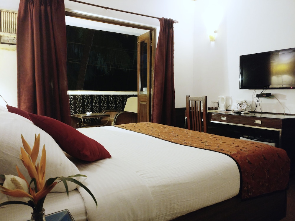 The Camelot Beach Resort 11/23
