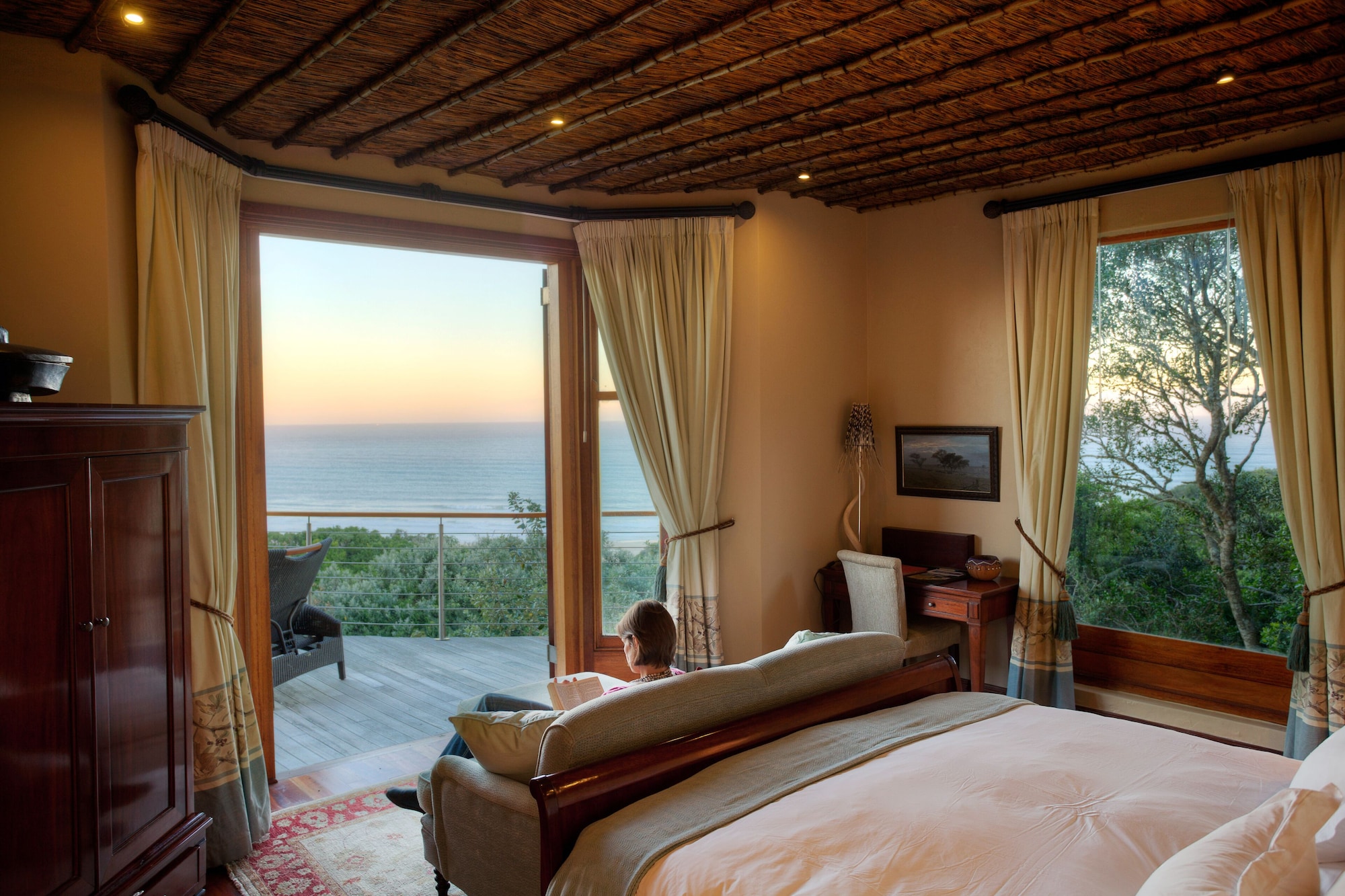 Exclusive, House, 3 King Beds