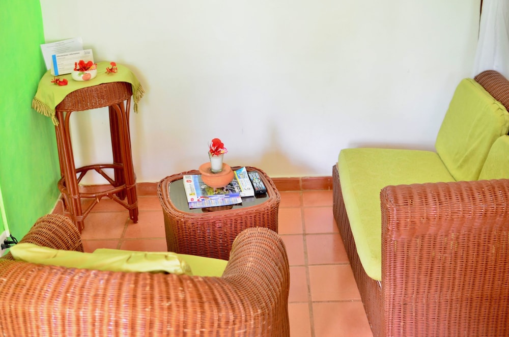 Residencia Del Paseo 41/62