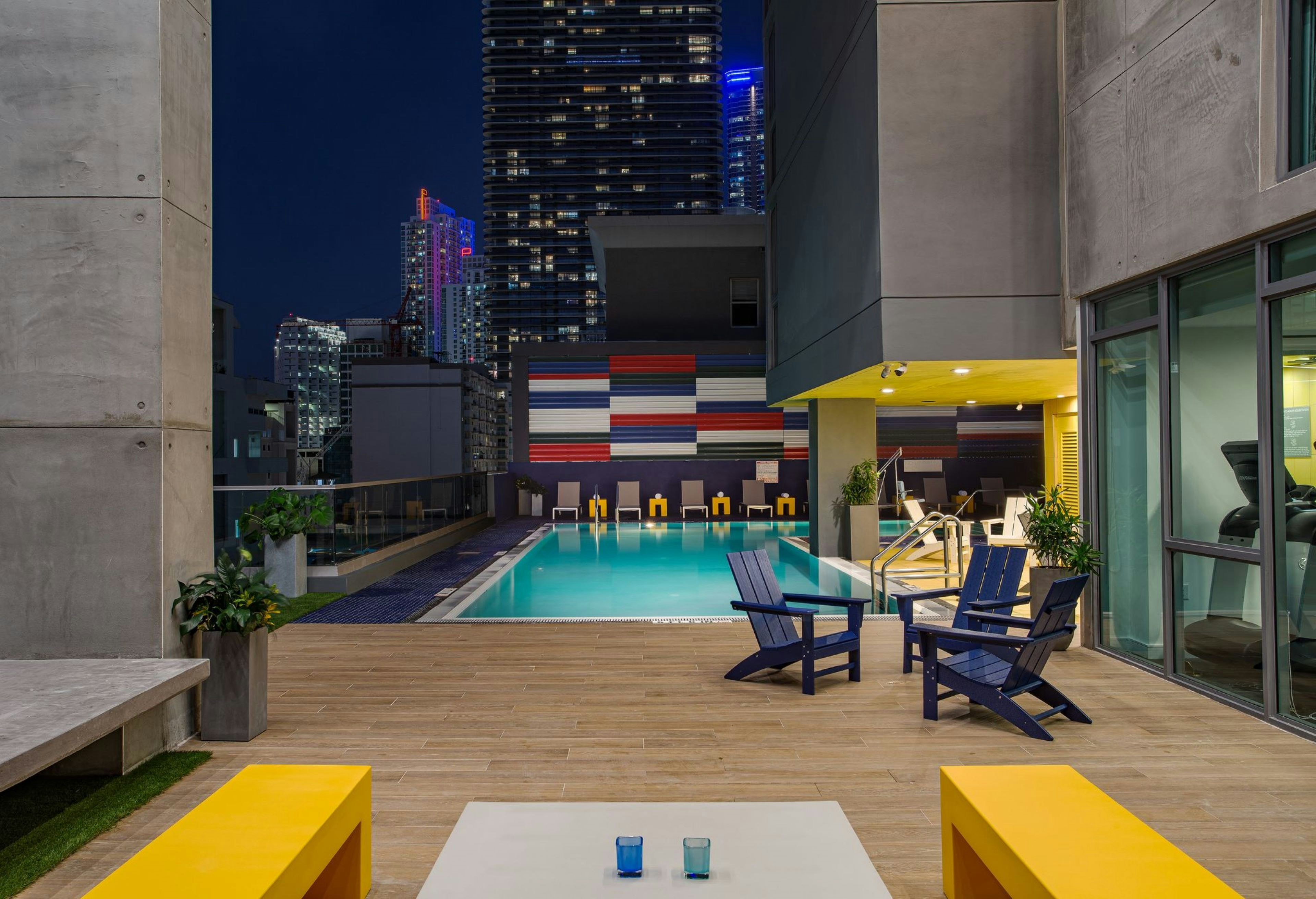 Hotel Indigo Miami Brickell 67/77