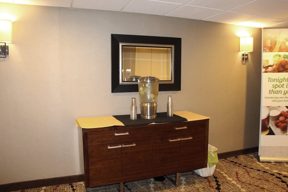 DoubleTree by Hilton Buena Park 45/57