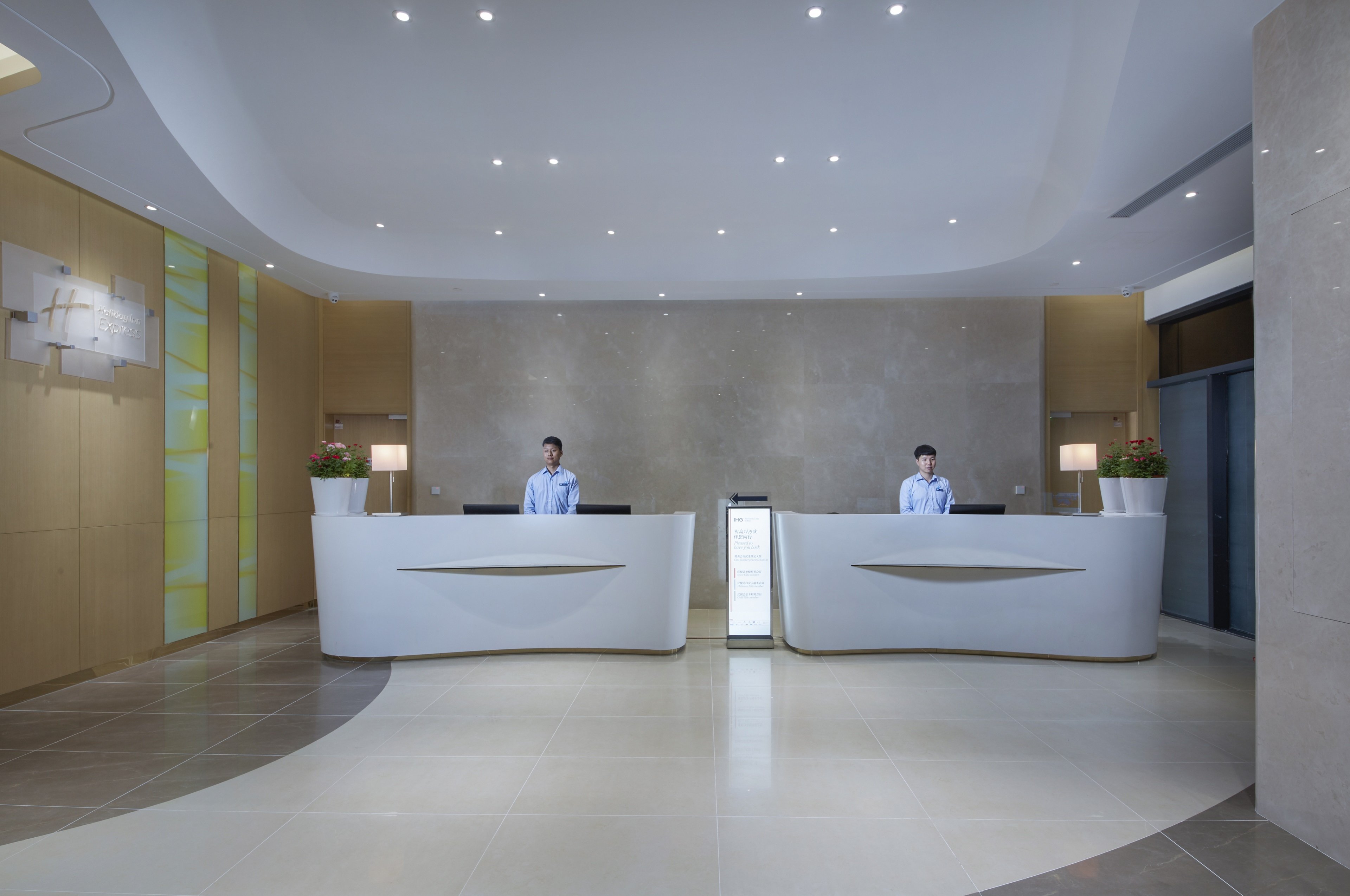 HOLIDAY INN EXPRESS ZHENGZHOU LONGZI LAKE 3/22