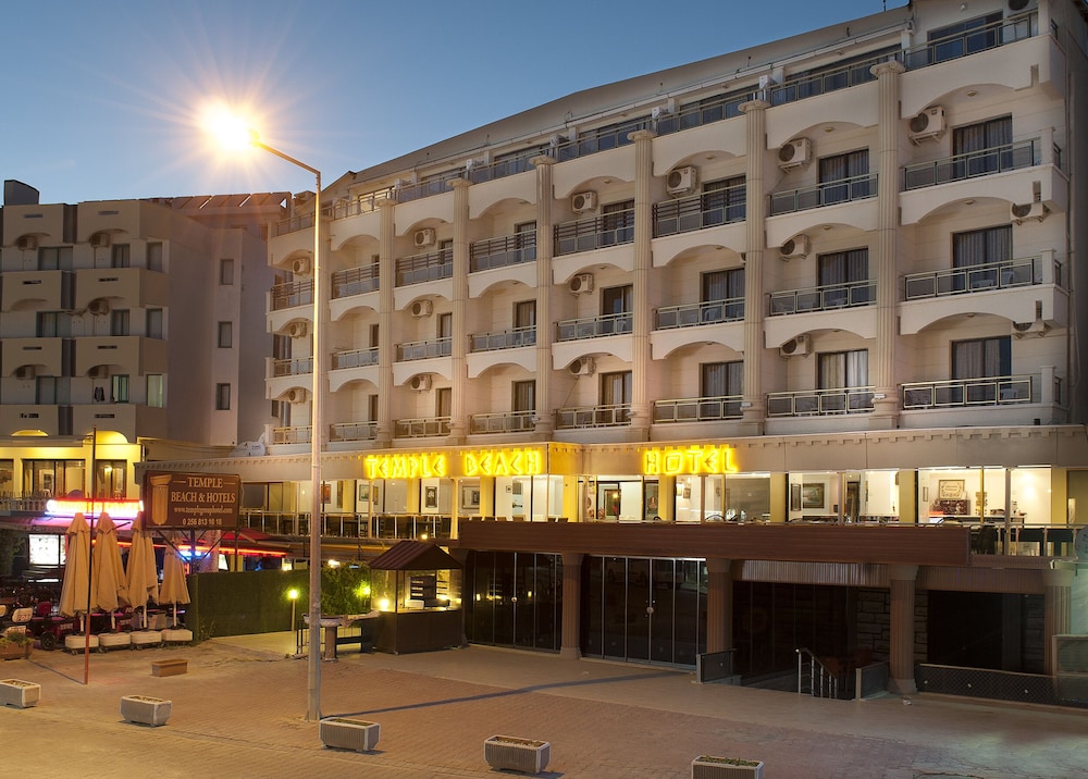 Temple Beach Hotel 3/40