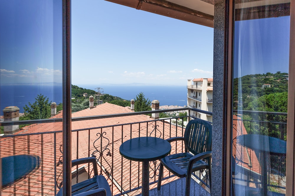 Hotel La Pergoletta 23/36