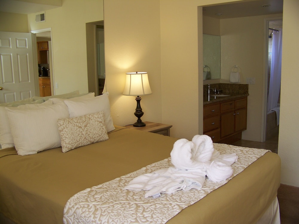 The Oasis Resort 29/76