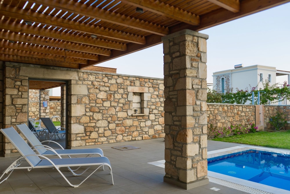 Estrella Villas 35/68