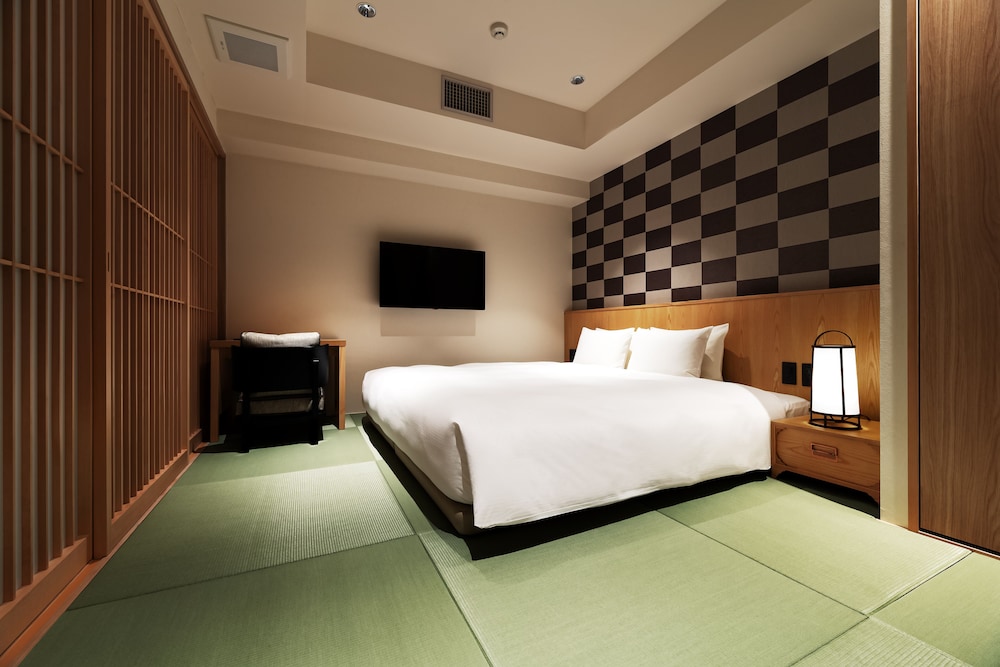 Japanese, King Bed, Partial Outdoor Bath, Tatami