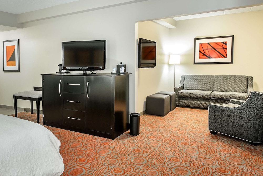 Hampton Inn Stafford/Quantico & Conference Center, Va 30/48