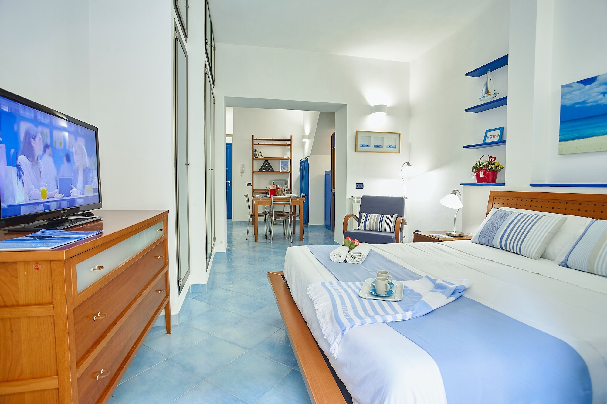 1 BEDROOM, APARTMENT