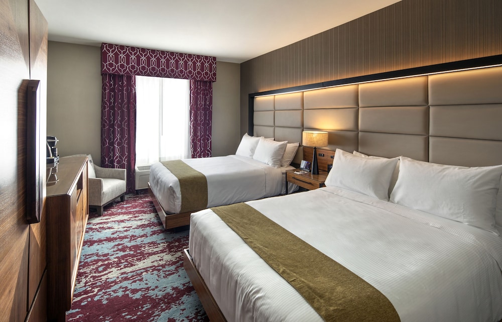 Hampton Inn Suites Highland California 6/42