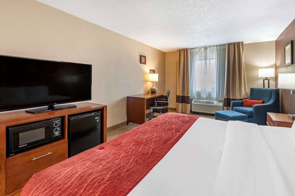 Comfort Inn and Suites Lawrenceburg, IN 20/43