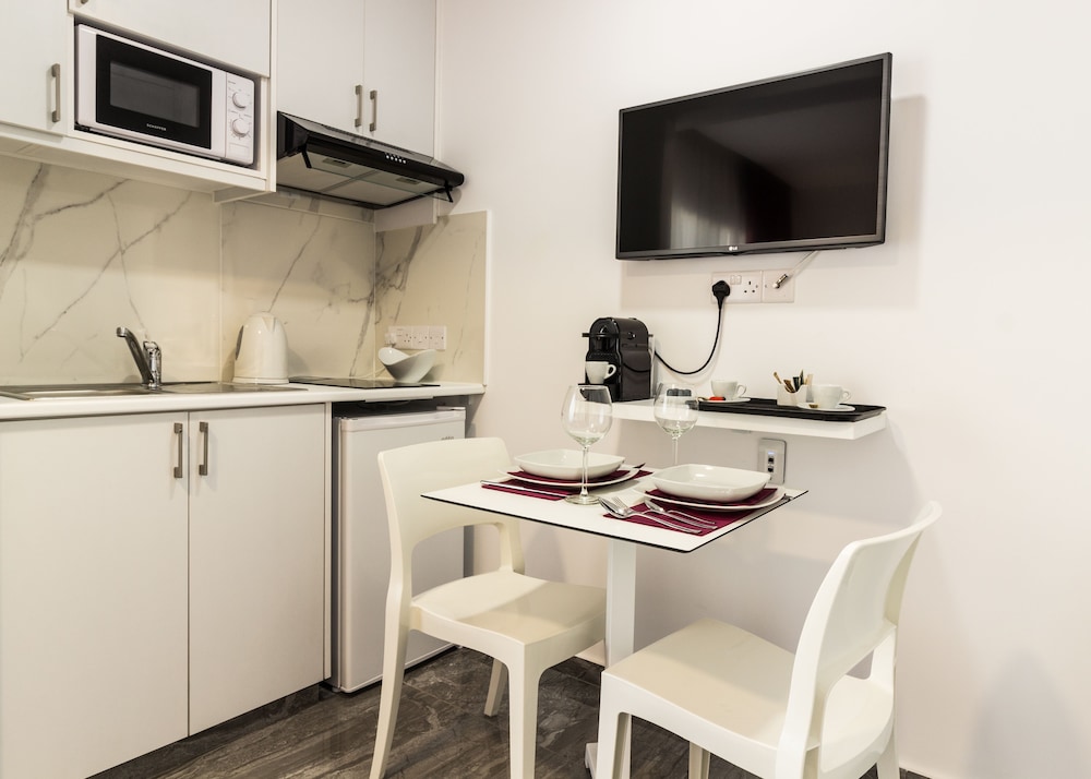 Art & Wine Studios And Apts 39/50