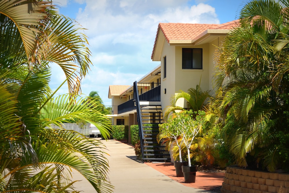 ARLIA SANDS APARTMENTS