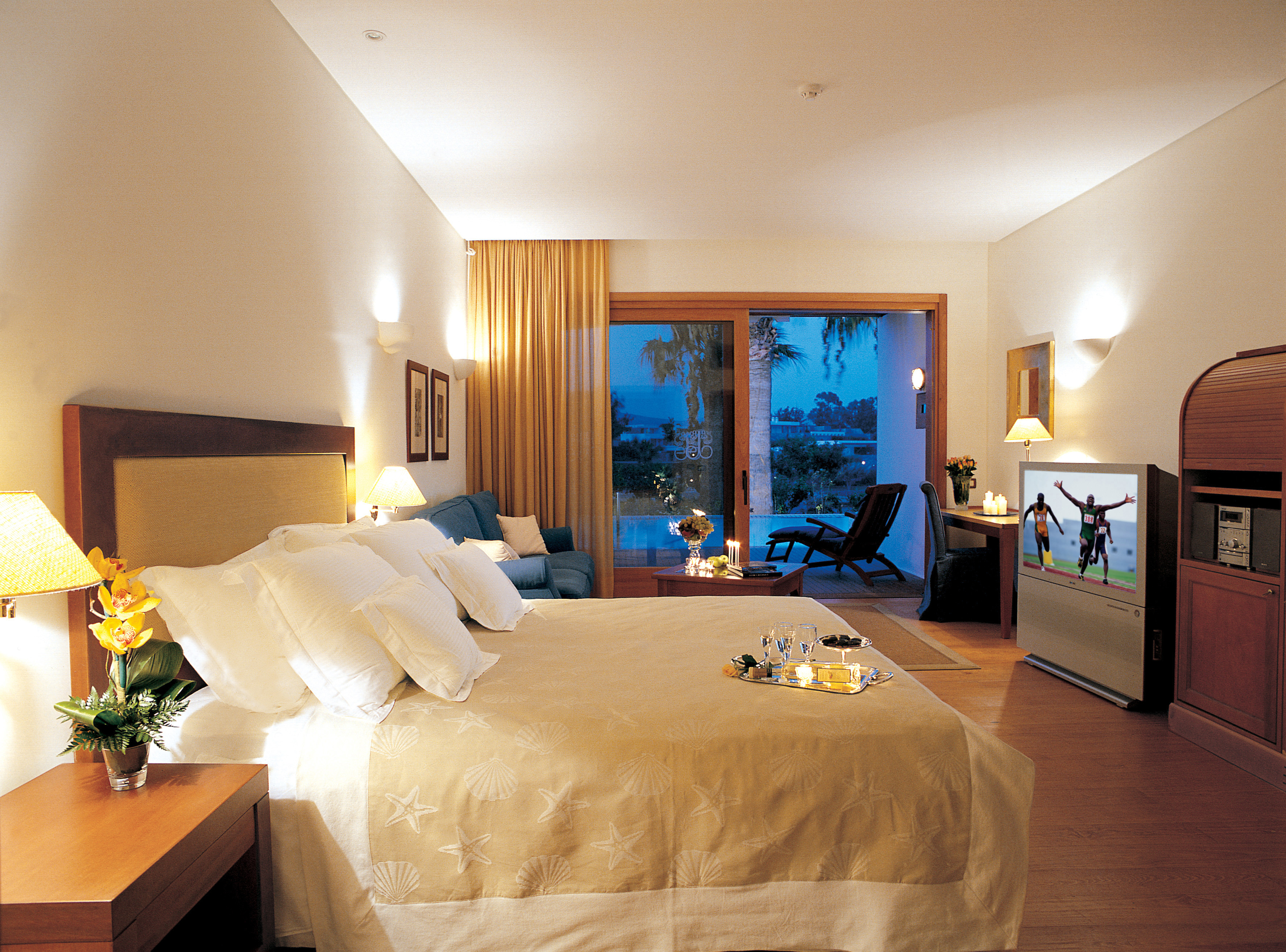 Luxury, Suite, Sea Front, Shared Pool