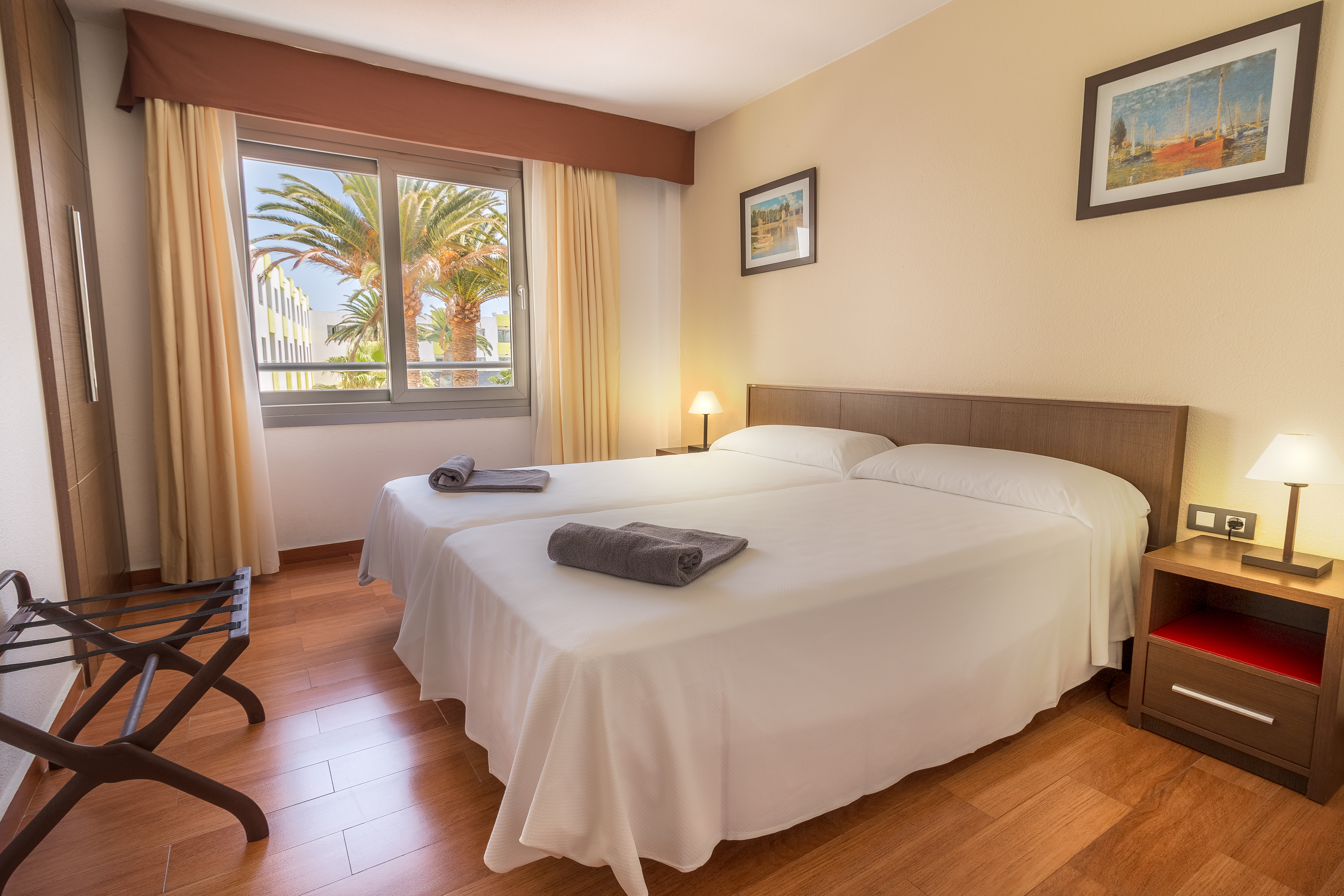 غرفة بريميوم مفردة بسرير مزدوج، Hotel LIVVO Corralejo Beach 2/4