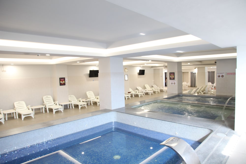 Ban Ban Hotel 32/50
