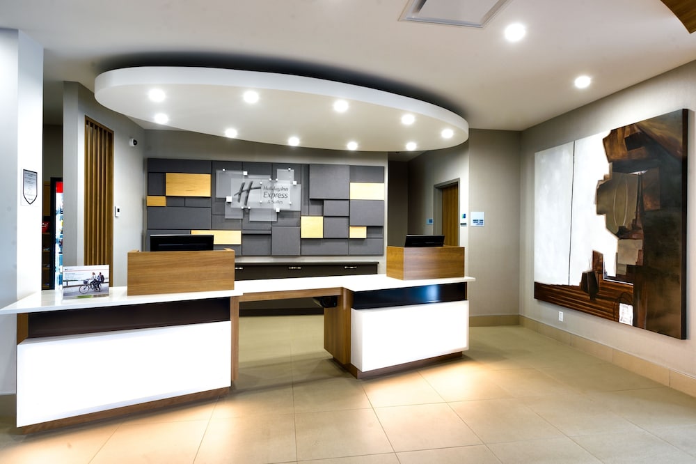 Holiday Inn Express Suites Trois Rivieres Ouest 11/72
