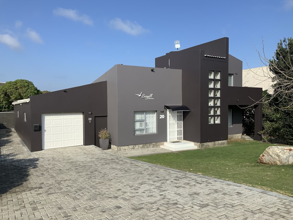 The Seagull Hermanus 38/50