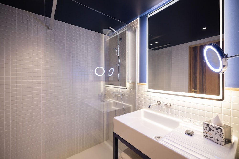 غرفة بسرير كوين، Kopster Hotel Residence Paris Ouest Colombes 5/6