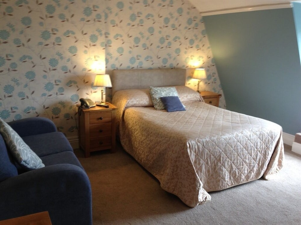 Furzedown Hotel 22/74