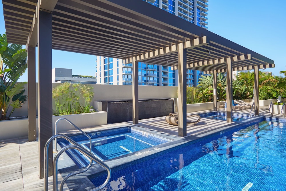 Renaissance Honolulu Hotel & Spa 42/67