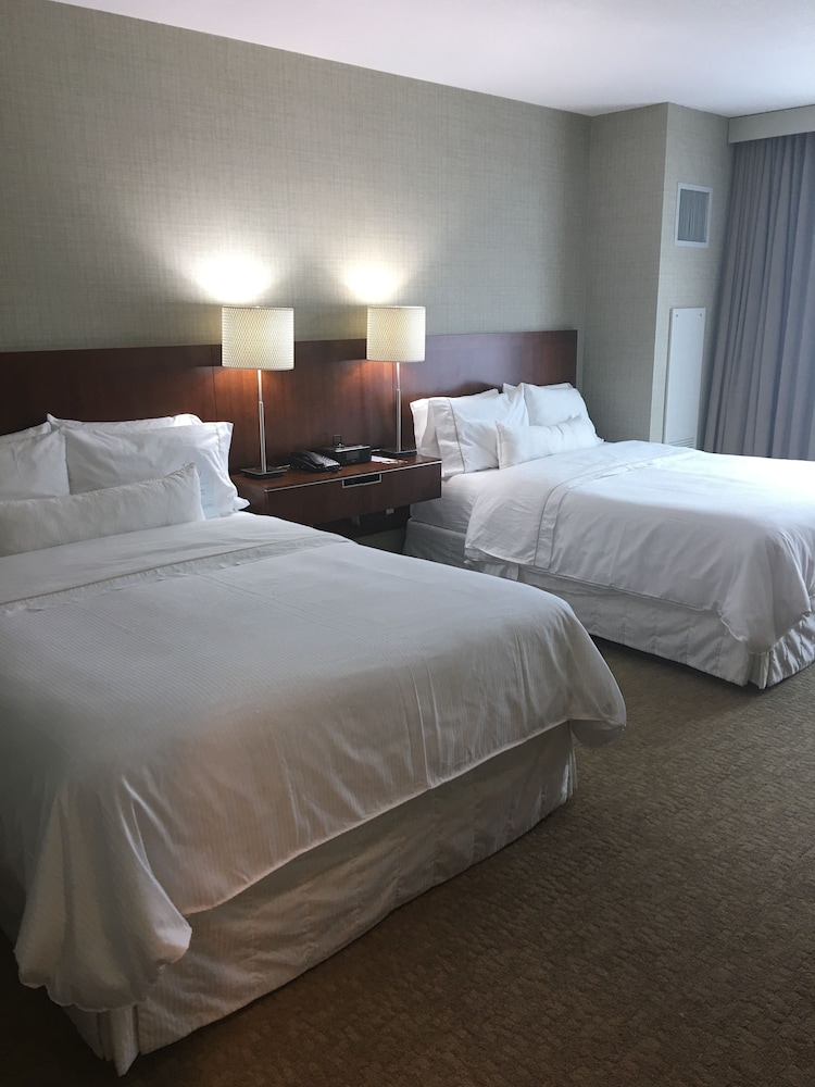 غرفة تقليدية بسريرين كوين لذوي الإعاقة، Westin Memphis Beale Street 4/8