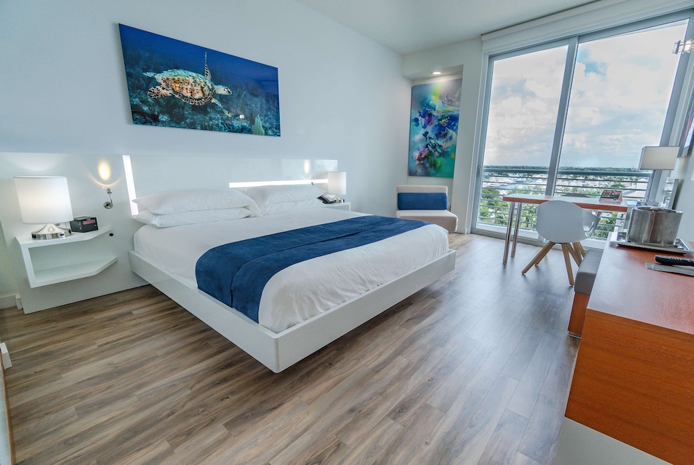 Maritime Hotel Fort Lauderdale Cruise Port 18/42