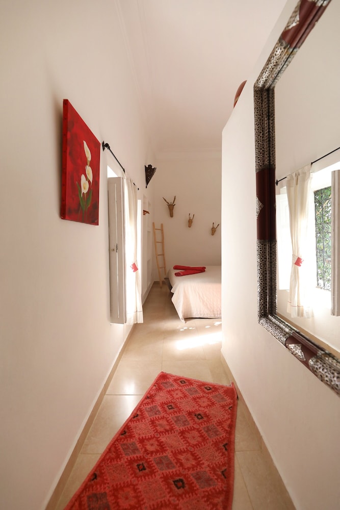 Riad Noor Charana 17/50