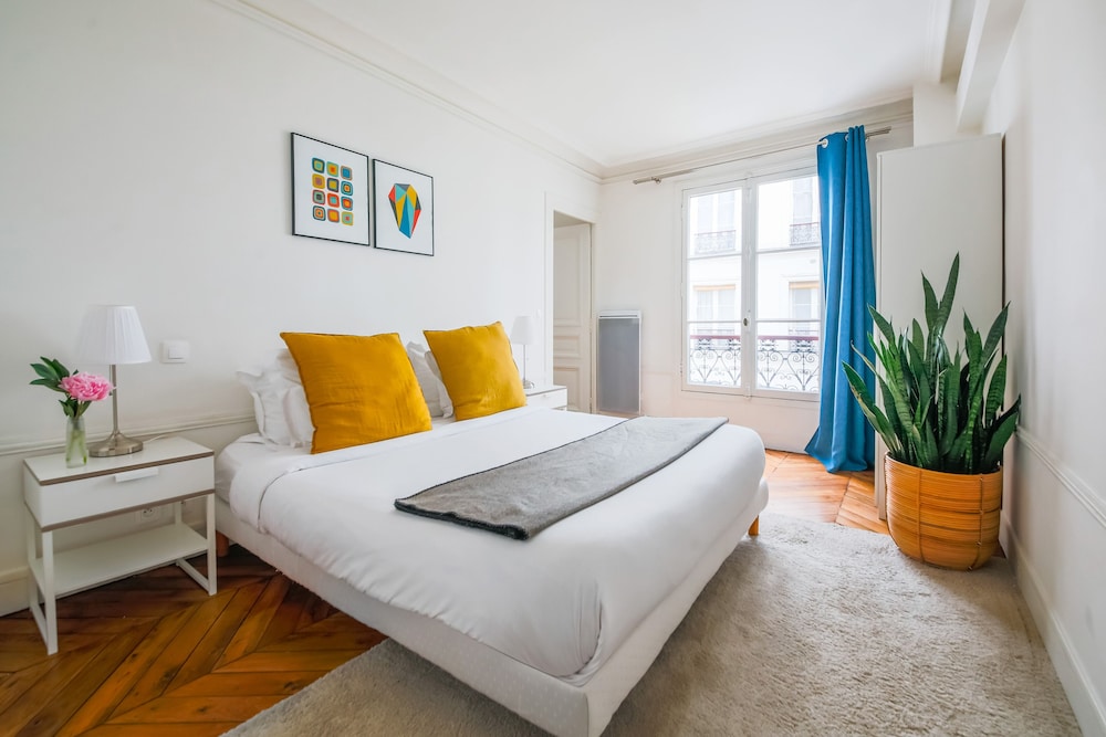 1 BEDROOM, LUXURY, APARTMENT